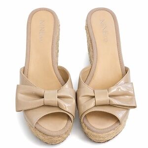 Nine & Co. Beige Patent Espadrille Wedge Sandals Women’s 7 Bow Detail